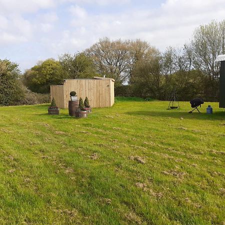 Glamping At The Retreat Wiltshire Is Rural Bliss Βίλα Τσίπενχαμ Εξωτερικό φωτογραφία