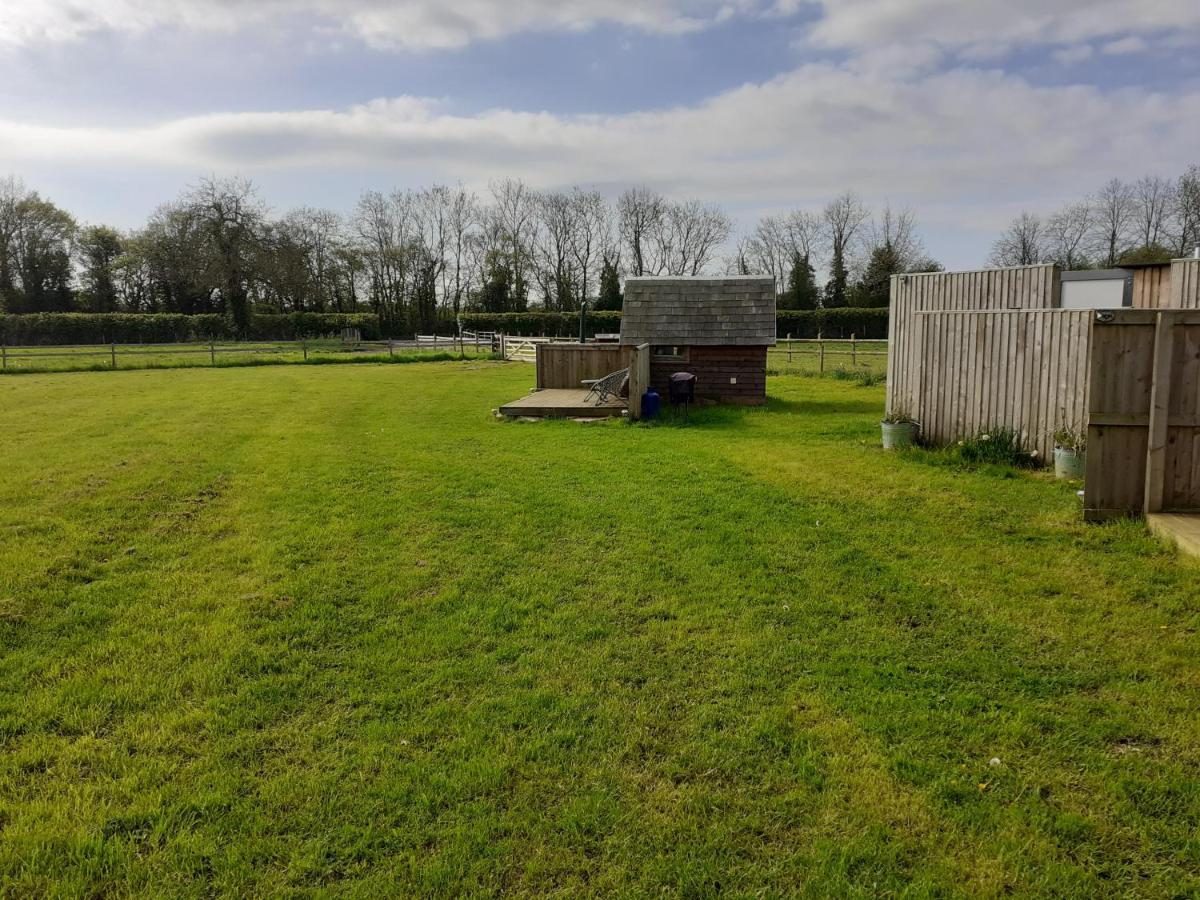 Glamping At The Retreat Wiltshire Is Rural Bliss Βίλα Τσίπενχαμ Εξωτερικό φωτογραφία